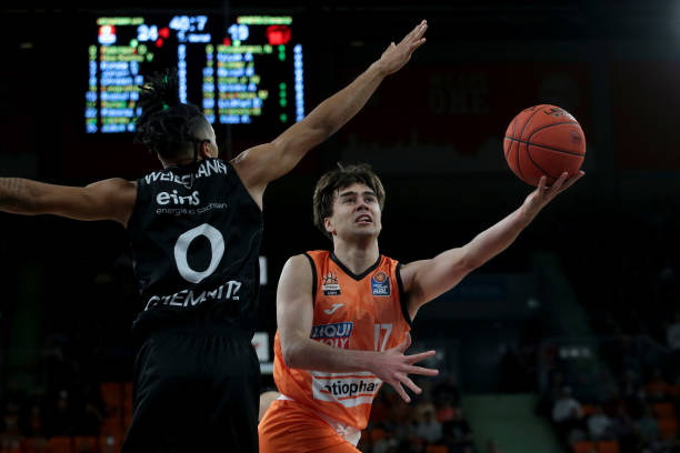 临着黑马球 临着黑马球