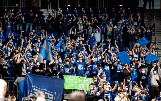 讲话中特别 讲话中特别